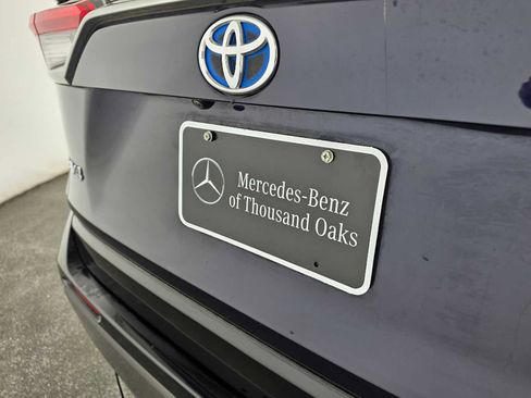 Used 2019 Toyota RAV4 XSE w/ XSE Weather Package AWD/4WD image 13