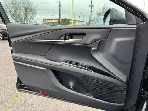 Used 2025 Toyota Camry LE image 20