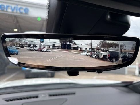 Used 2022 Cadillac XT4 Premium Luxury w/ Enhanced Visibility Package image 17