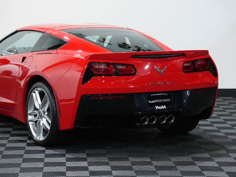Used 2014 Chevrolet Corvette Stingray Coupe w/ 2LT Preferred Equipment Group image 16