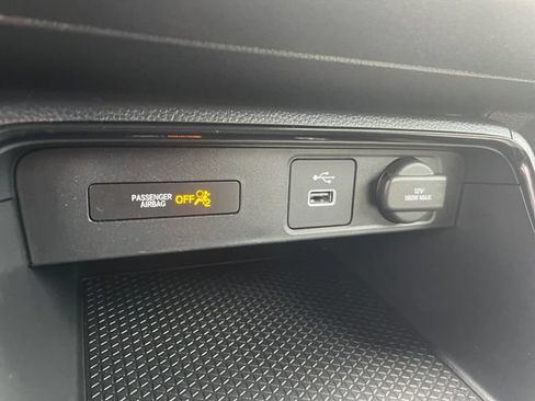 Used 2025 Honda CR-V LX image 17