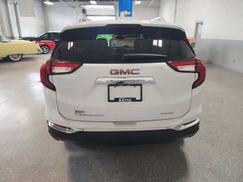 Certified 2024 GMC Terrain SLT AWD/4WD image 5