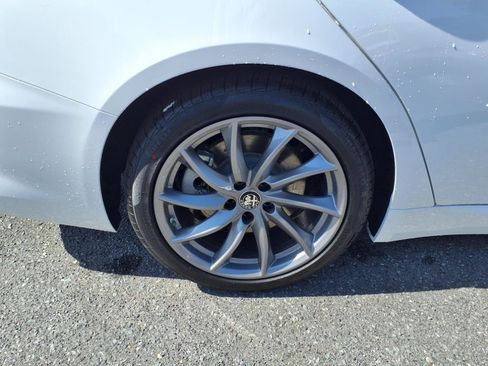 New 2025 Alfa Romeo Giulia w/ Driving Assist Package RWD image 23