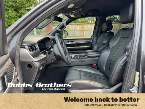 Used 2024 Jeep Wagoneer Series II AWD/4WD image 14