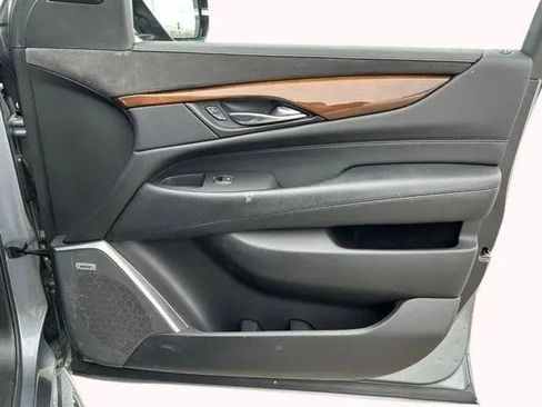 Used 2020 Cadillac Escalade ESV Luxury w/ Escalade Sport Edition image 15