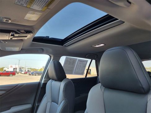 Used 2025 Subaru Outback Onyx Edition XT w/ Popular Package #2 image 4