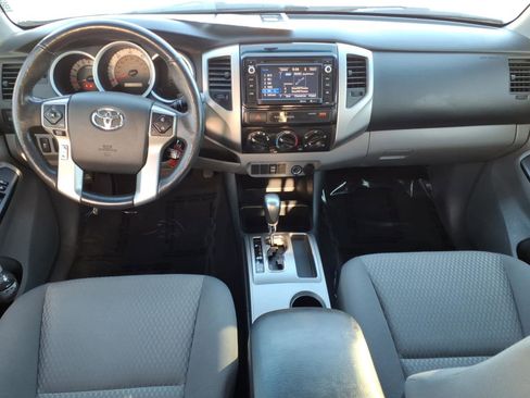 Used 2015 Toyota Tacoma PreRunner w/ SR5 Package image 15