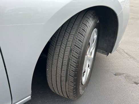 Used 2018 Chevrolet Cruze LS image 51