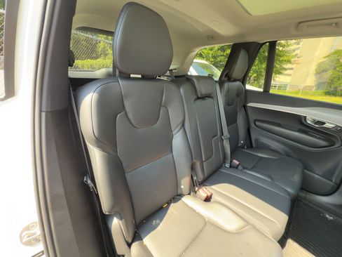 Certified 2023 Volvo XC90 B5 Core w/ Protection Package Premier image 33