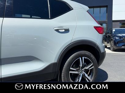 Used 2024 Volvo XC40 B5 Core