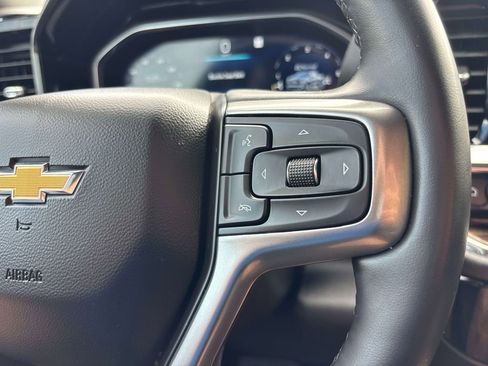 Used 2023 Chevrolet Silverado 1500 LT AWD/4WD image 20