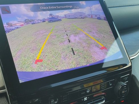 Used 2025 Jeep Grand Cherokee Limited RWD image 29