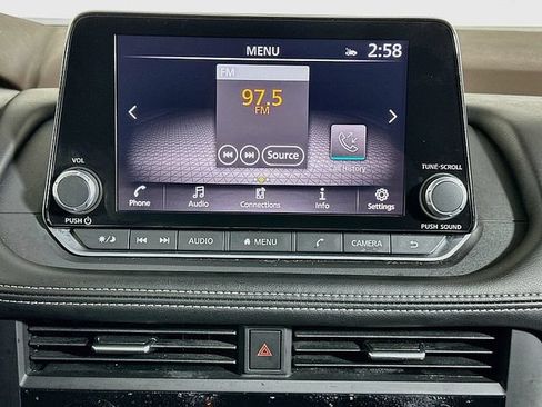 Used 2023 Nissan Rogue SV FWD image 14