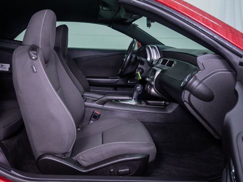 Used 2014 Chevrolet Camaro LT RWD image 10