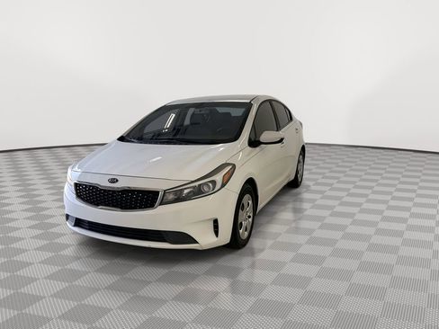 Used 2017 Kia Forte LX image 5