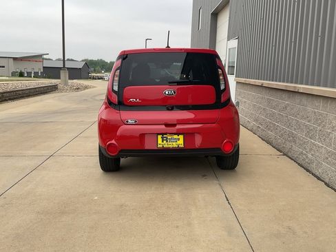 Used 2015 Kia Soul ! image 5