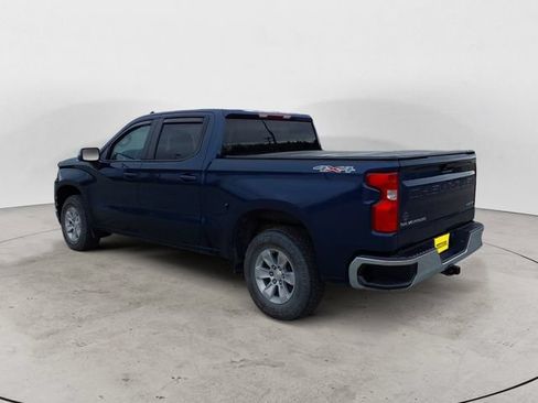 Used 2020 Chevrolet Silverado 1500 LT AWD/4WD image 3