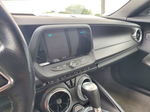 Used 2018 Chevrolet Camaro SS RWD image 23