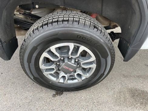 Used 2024 GMC Sierra 3500 SLE w/ SLE Convenience Package image 17