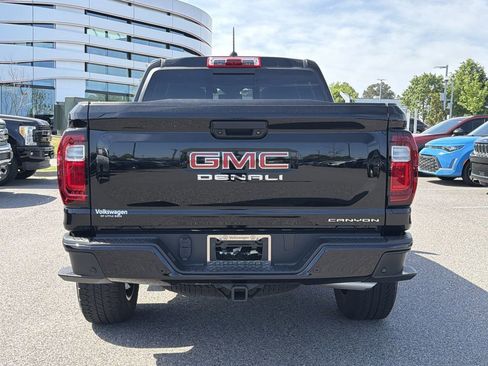 Used 2024 GMC Canyon Denali AWD/4WD image 4