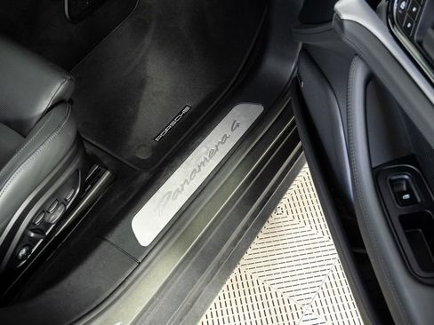 Certified 2025 Porsche Panamera 4 image 24