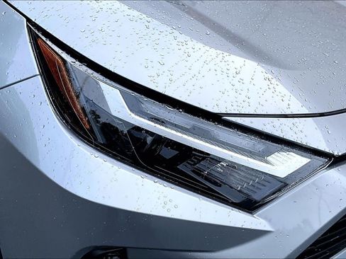 Certified 2023 Toyota RAV4 LE FWD image 28