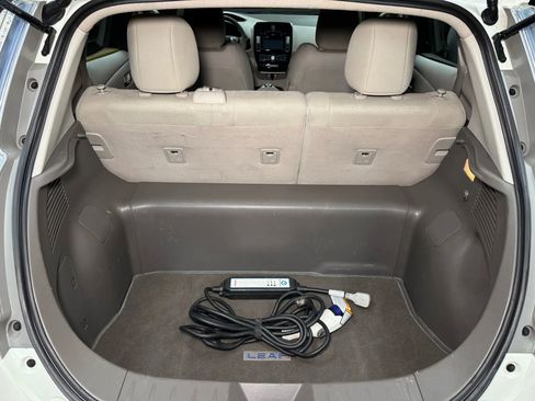 Used 2012 Nissan Leaf SV image 14