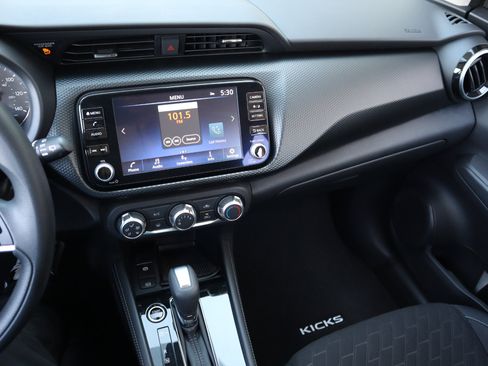 Used 2024 Nissan Kicks SV image 44