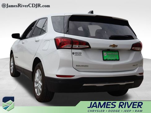Used 2024 Chevrolet Equinox LT image 3