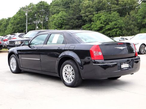 Used 2008 Chrysler 300 Touring RWD image 5