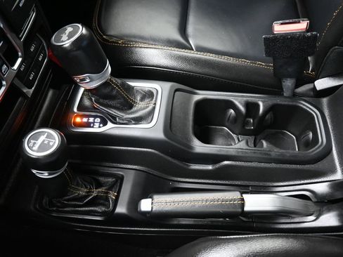 Used 2021 Jeep Wrangler Unlimited Sahara image 24