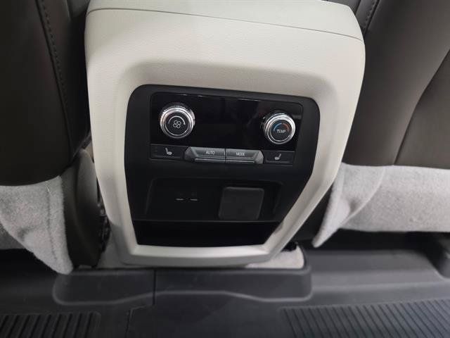 Certified 2025 GMC Acadia Denali w/ Super Cruise Package AWD/4WD image 16