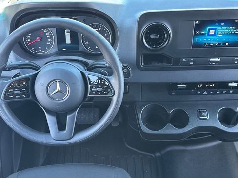 Used 2023 Mercedes-Benz Sprinter 2500 image 16