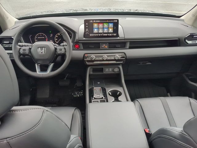 Used 2024 Honda Pilot Touring image 14