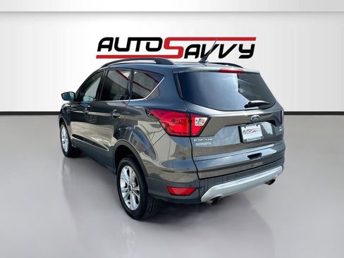 Used 2019 Ford Escape SEL AWD/4WD image 5