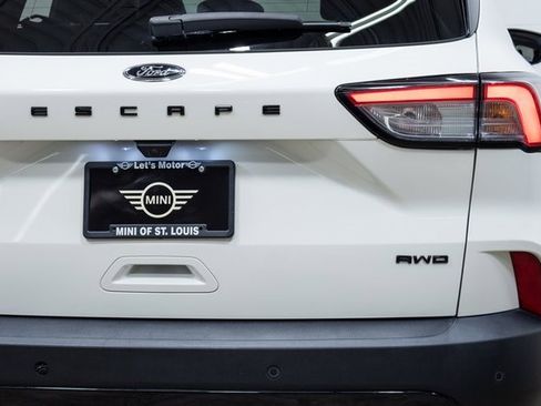 Used 2022 Ford Escape SEL w/ SEL Stealth AWD Package image 10