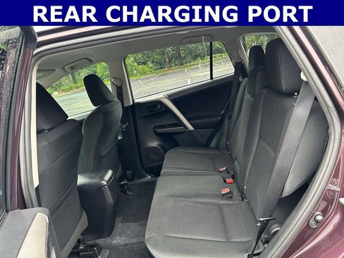 Used 2016 Toyota RAV4 LE FWD image 11