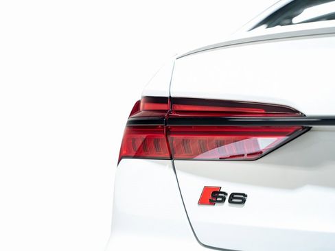 Used 2021 Audi S6 Prestige w/ Prestige Package image 14