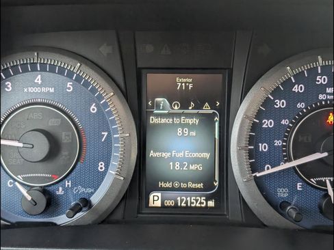 Used 2015 Toyota Sienna XLE Premium FWD image 9