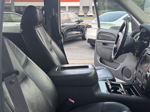 Used 2011 GMC Yukon Denali AWD/4WD image 14