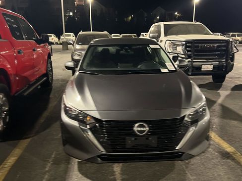 Used 2024 Nissan Sentra SV image 5