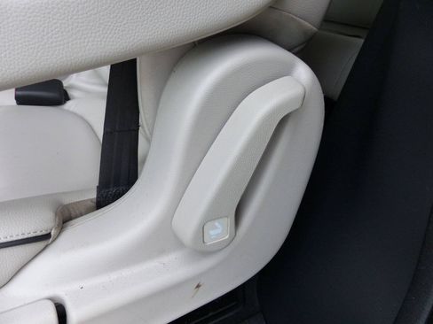 Used 2025 Honda Odyssey Touring image 42