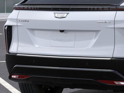 Used 2026 Cadillac Lyriq Premium Luxury w/ LPO, Floor Liner Package image 38