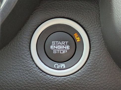 Used 2020 RAM 1500 Big Horn AWD/4WD image 38