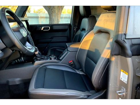 New 2025 Ford Bronco Outer Banks w/ Sasquatch Package image 24