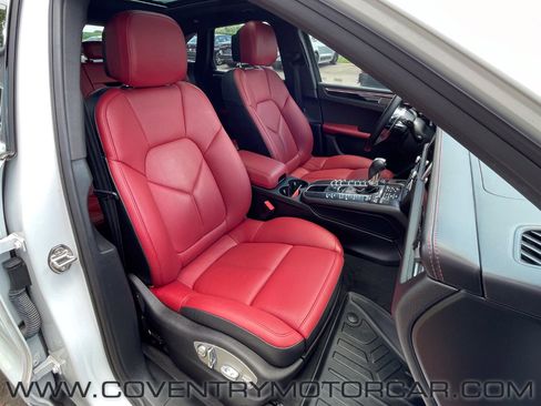 Used 2020 Porsche Macan S image 30