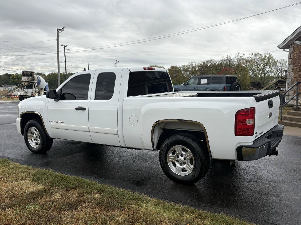 Used 2007 Chevrolet Silverado 1500 LT w/ Safety Package RWD image 20