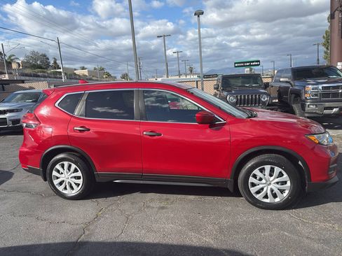 Used 2017 Nissan Rogue S w/ S Family Package FWD image 5