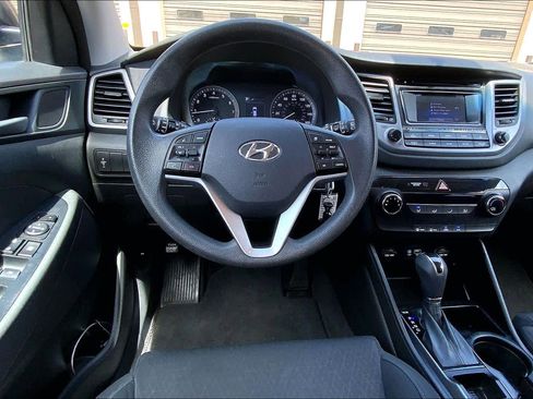 Used 2016 Hyundai Tucson SE w/ Option Group 02 FWD image 6