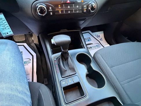 Used 2020 Kia Sorento AWD V6 image 15